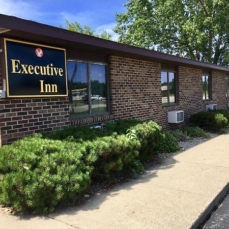 Executive Inn Cass City Exterior photo